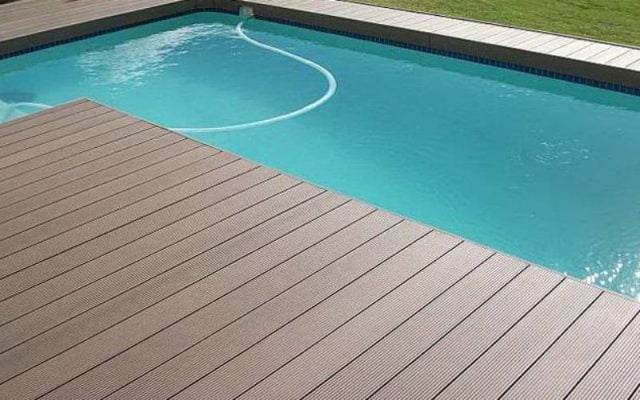 Báo giá thi công gỗ nhựa ngoài trời giá rẻ tại HCM 5 san go ngoai troi tphcm 4