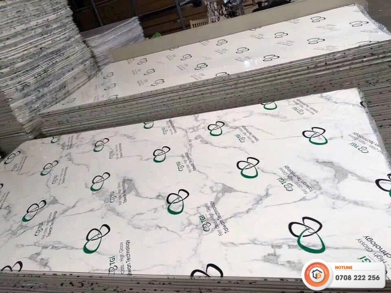 Báo giá thi công tấm nhựa giả đá Biên Hòa chất lượng giá rẻ 2 Tấm nhựa giả đá