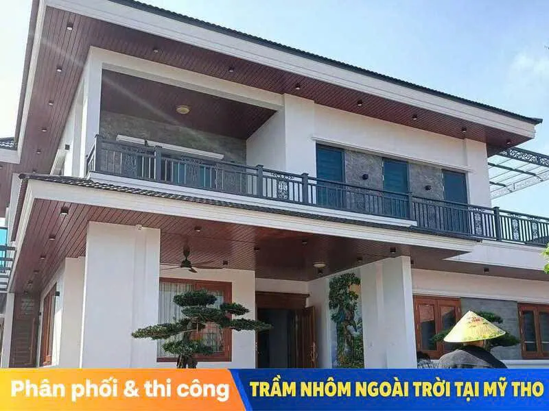 tran nhom ngoai troi my tho 2
