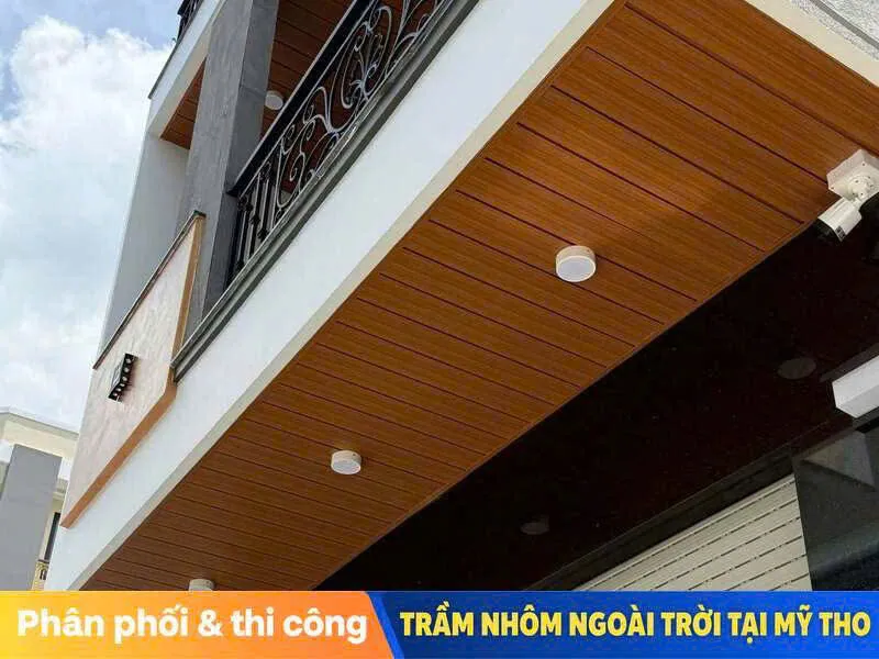 tran nhom ngoai troi my tho 9